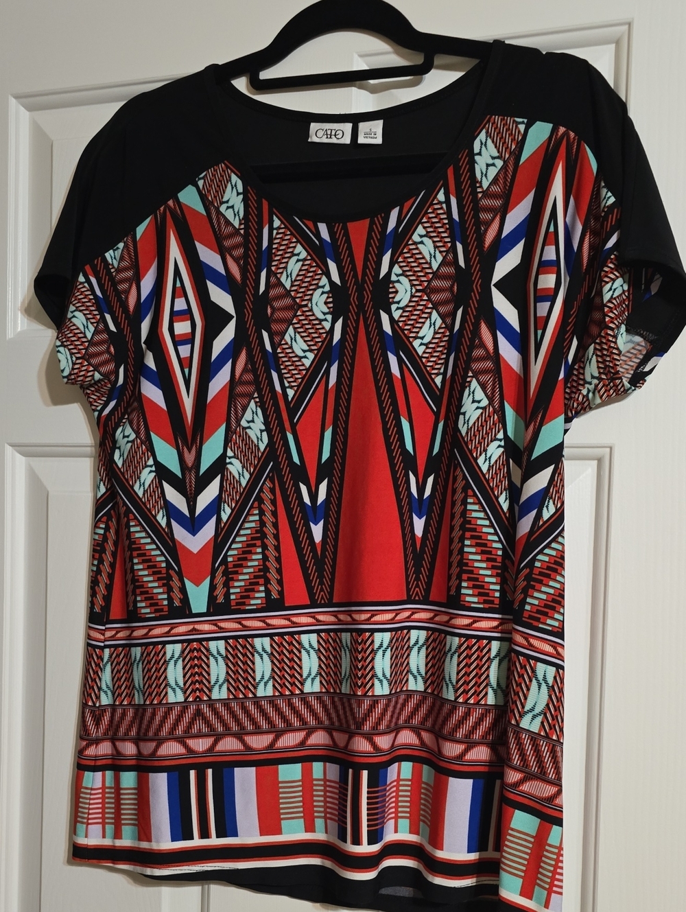 Cato Red Geometric Tribal Short Sleeve Top with Black Trim